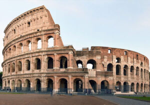 bangunan colosseum di roma
