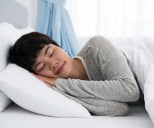 bantal sesuai posisi tidur
