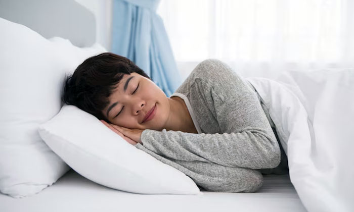 bantal sesuai posisi tidur