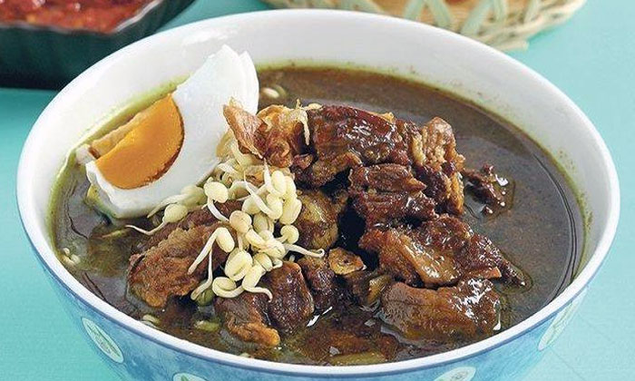rawon daging khas jawa timur