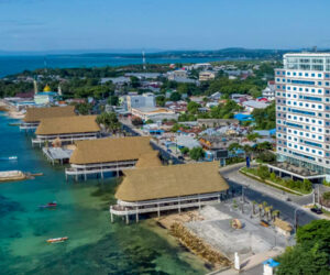 aston kupang hotel elegan panorama laut timor