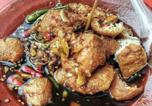 tahu gejrot cirebon